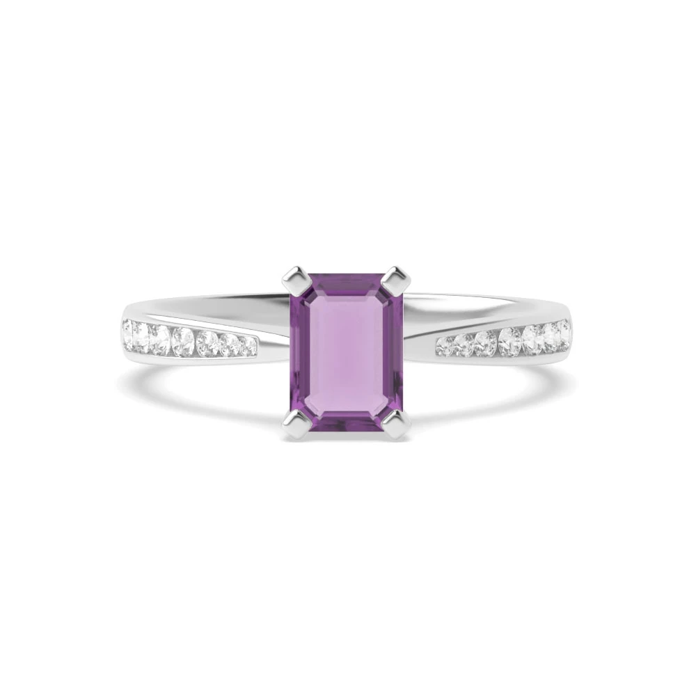 4 Prong Classic tapered shank Engagement Rings