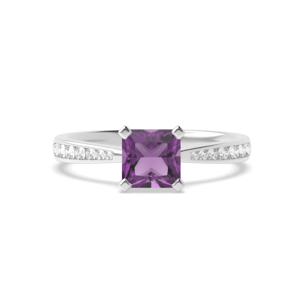 4 Prong Classic tapered shank Engagement Rings