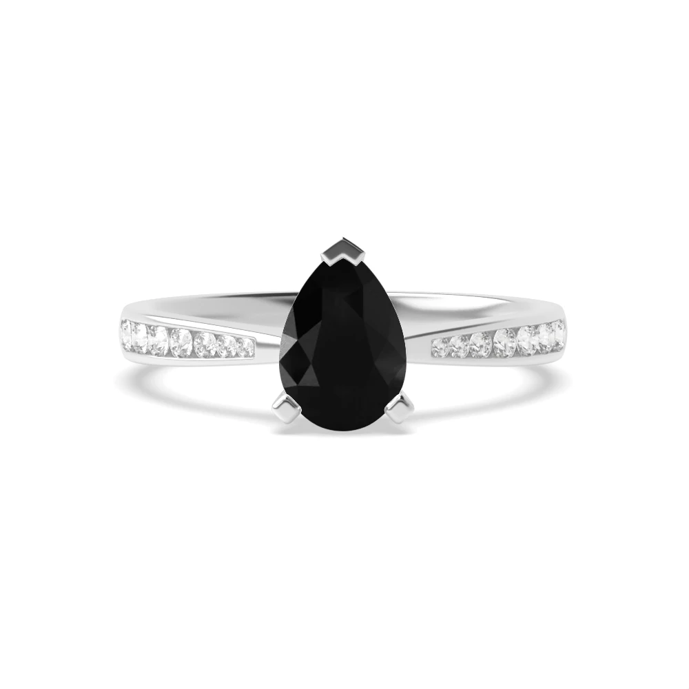 4 Prong Classic tapered shank Engagement Rings
