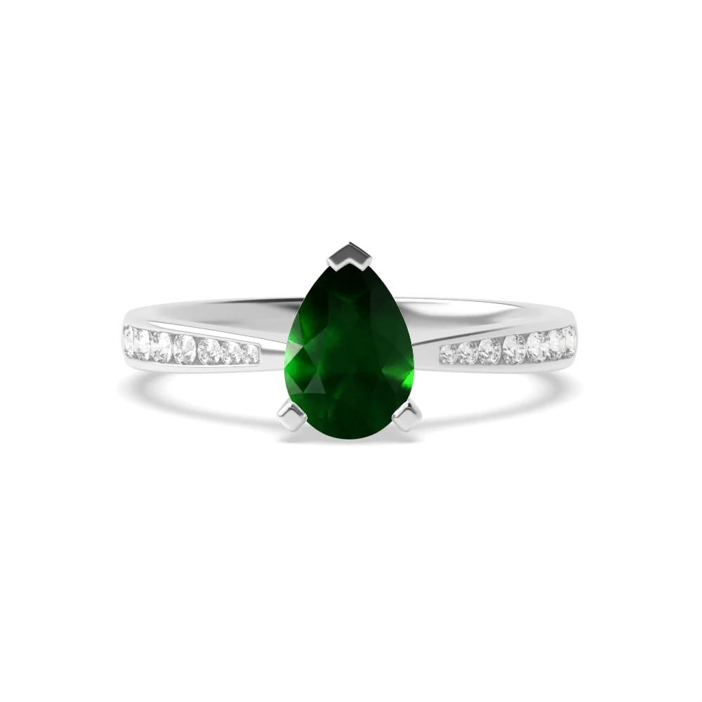 4 Prong Classic tapered shank Engagement Rings