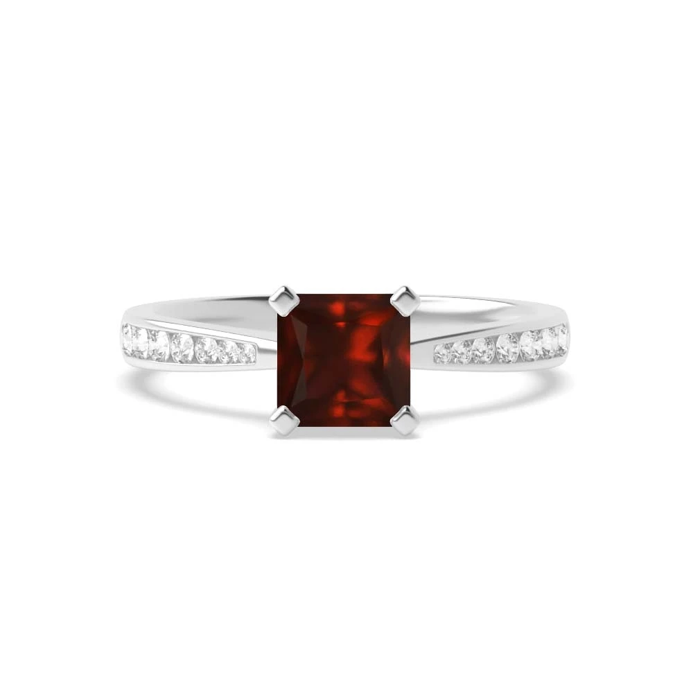 4 Prong Classic tapered shank Engagement Rings