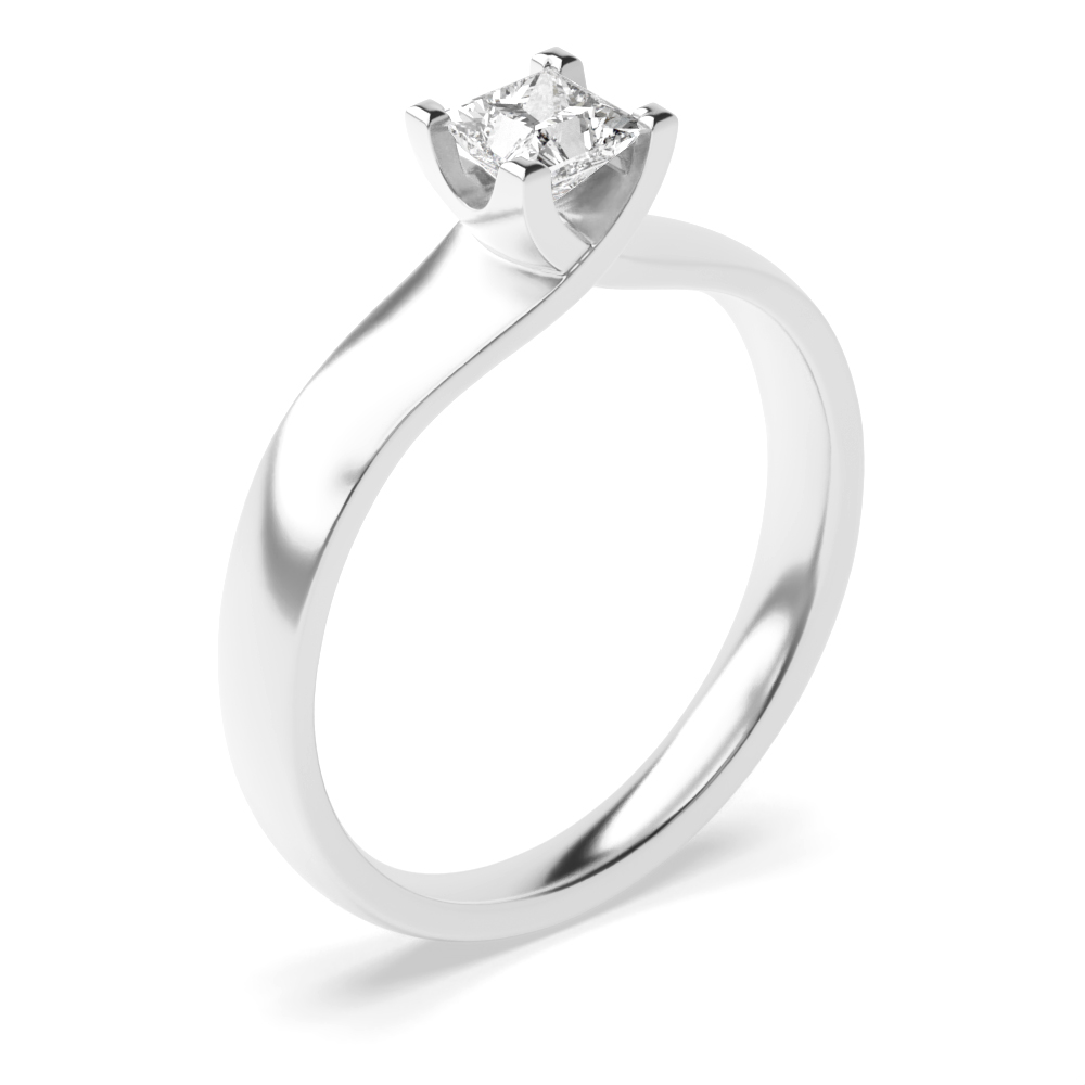Beautiful Princess Cut Diamond Engagement Ring White Gold / Platinum