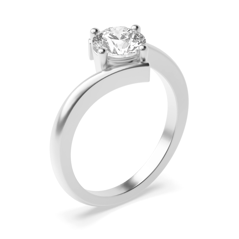 4 prong setting cluster design round diamond ring